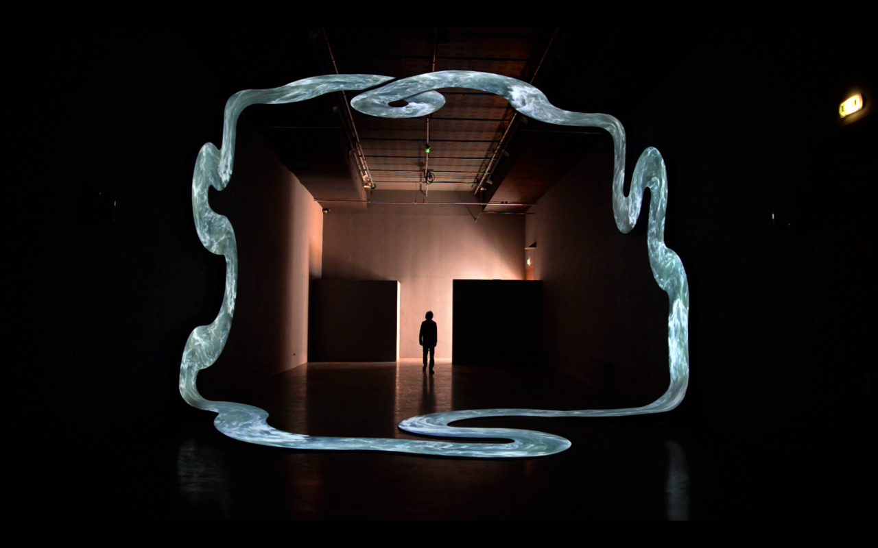 lupanar de nicolas tourte est une installation vidéo monumentale produite par Interstice / Station Mir en 2015